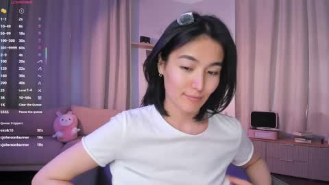 Lora control 2 min for every new Fan Club subscriber online show from April 13, 8:59 am