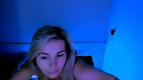 Lora online show from May 15, 3:00 am