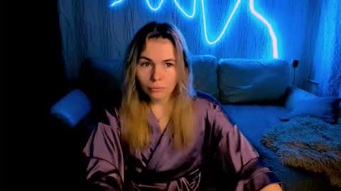 Lora online show from December 18, 3:55 am