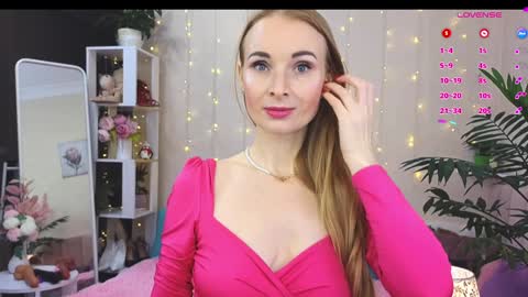 LoraColins online show from January 16, 7:31 pm