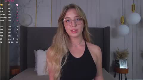 Loraine online show from August 2, 2:20 pm