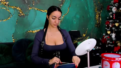 Snapshot of lorawarnner chatting on December 10, 12:38 pm Miss online show from December 10, 12:38 pm