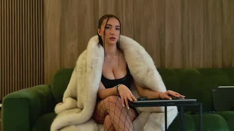 Snapshot of lorawarnner chatting on March 12, 9:34 am Miss online show from March 12, 9:34 am