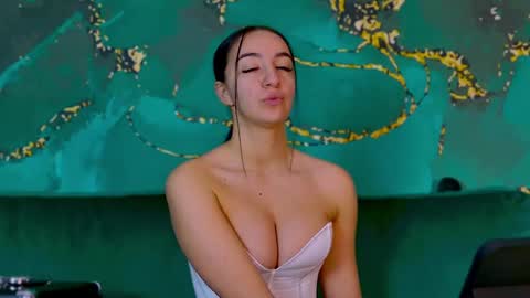 Snapshot of lorawarnner chatting on January 20, 4:23 pm Miss online show from January 20, 4:23 pm