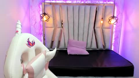 lorem_adams online show from February 26, 11:21 am