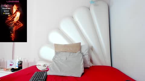 Lorena online show from February 10, 1:55 pm