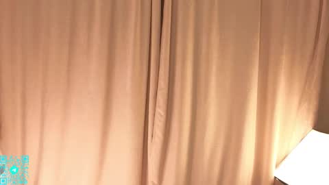 Chloe for Fan BlackHole online show from November 24, 6:32 pm