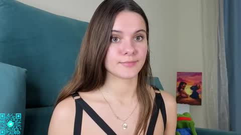 Chloe for Fan BlackHole online show from October 26, 6:14 pm