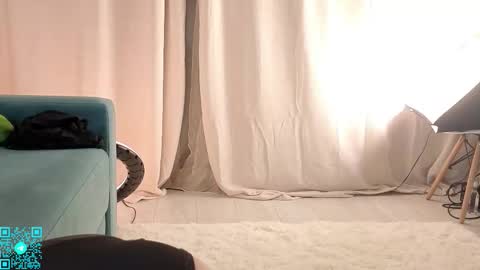 Chloe for Fan BlackHole online show from November 16, 7:36 pm