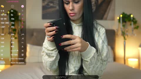 LoretteLorena online show from December 16, 8:05 pm