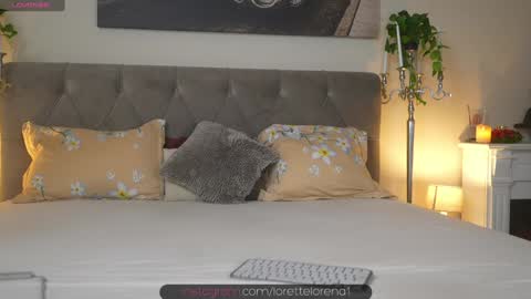 LoretteLorena online show from January 6, 8:07 pm