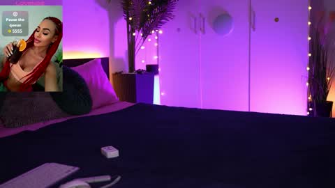 LoretteLorena online show from March 27, 7:10 am