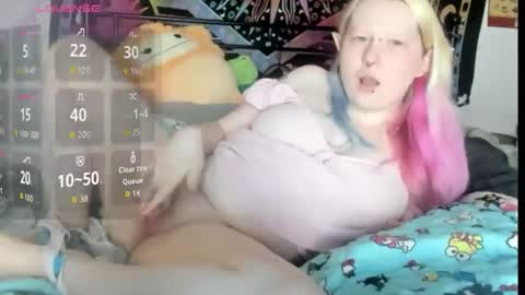 Lori Critter online show from April 12, 10:18 am