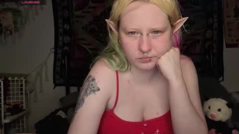 Lori Critter online show from May 15, 10:45 pm