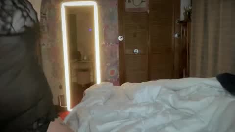 Lorelai Kane online show from February 18, 5:50 am