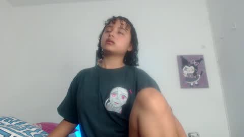 lou_cuteee online show from February 25, 3:09 am