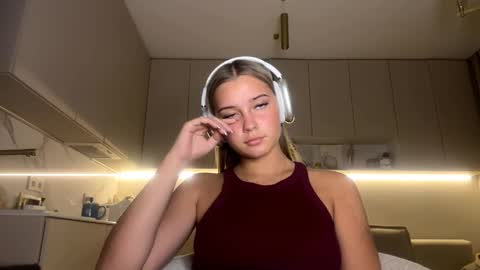 Eliza online show from February 17, 3:22 pm