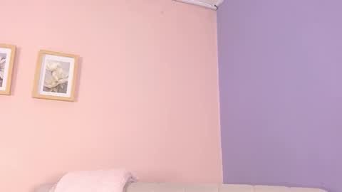 lourdes_moon22 online show from November 1, 1:15 pm