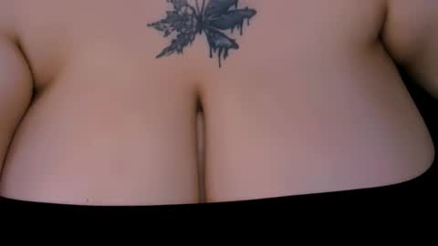 Snapshot of love_insidee chatting on October 12, 8:39 am Sailor online show from October 12, 8:39 am