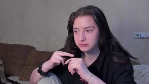 LINA online show from February 23, 10:31 pm