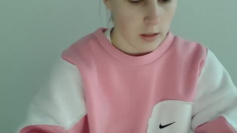 Vivian online show from November 23, 11:12 am