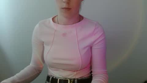 Vivian online show from February 25, 1:09 pm