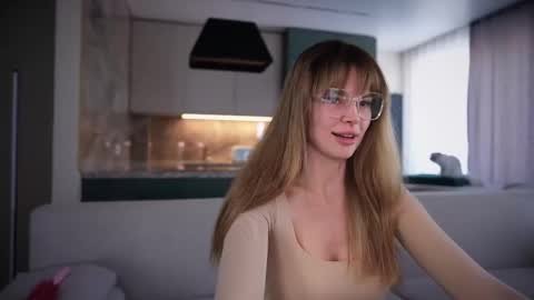 love you to123 online show from February 23, 7:28 am