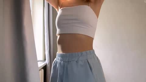 Ella online show from November 20, 6:58 am