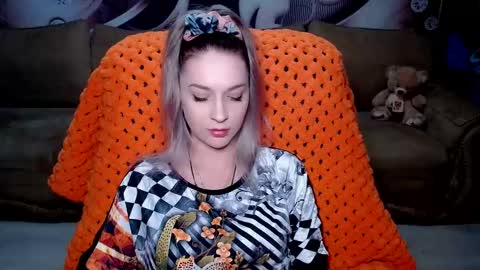 Snapshot of lovellymalina chatting on December 29, 4:08 pm private open online show from December 29, 4:08 pm