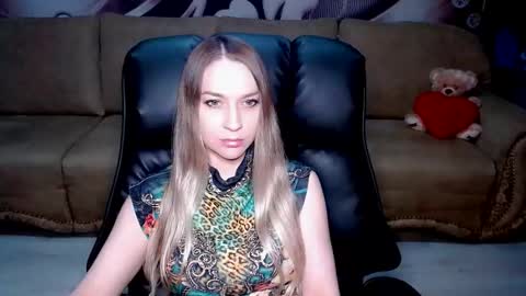 private open online show from January 11, 2:33 pm