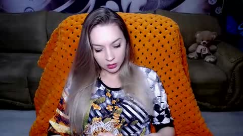 Snapshot of lovellymalina chatting on January 2, 10:05 am private open online show from January 2, 10:05 am