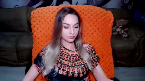 Snapshot of lovellymalina chatting on January 29, 4:41 pm private open online show from January 29, 4:41 pm