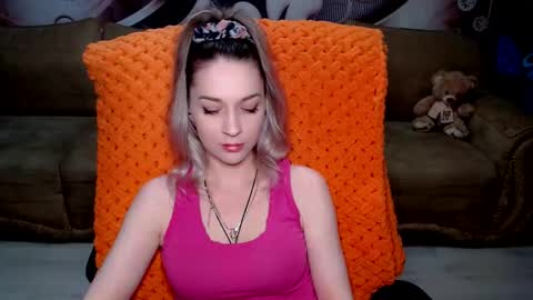 Snapshot of lovellymalina chatting on February 10, 2:16 pm private open online show from February 10, 2:16 pm