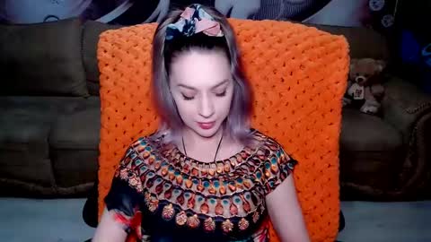 Snapshot of lovellymalina chatting on January 22, 1:42 pm private open online show from January 22, 1:42 pm