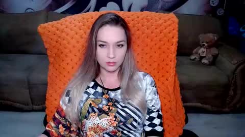 Snapshot of lovellymalina chatting on February 17, 3:55 pm private open online show from February 17, 3:55 pm