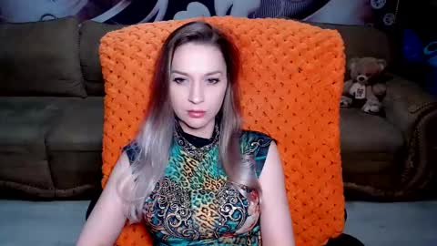 Snapshot of lovellymalina chatting on January 23, 2:17 pm private open online show from January 23, 2:17 pm