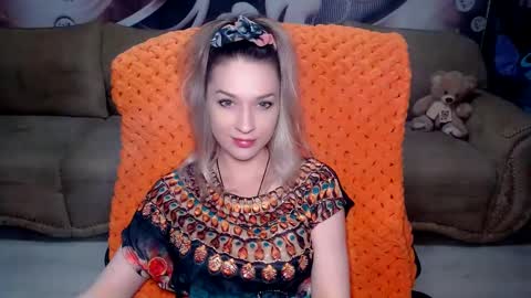 Snapshot of lovellymalina chatting on February 13, 4:17 pm private open online show from February 13, 4:17 pm