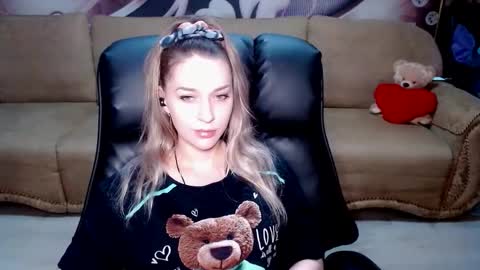 private open online show from March 13, 12:50 pm