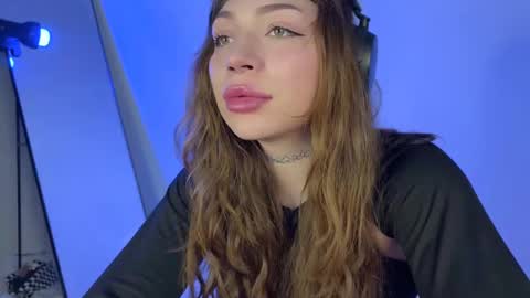 Elsa online show from March 11, 4:41 am