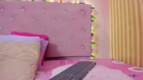 Kissy online show from June 8, 6:19 pm