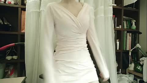 DANA KIM online show from February 8, 5:08 pm