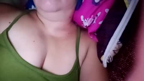 Snapshot of lovely_orchid chatting on December 16, 7:37 am lovely_orchid online show from December 16, 7:37 am