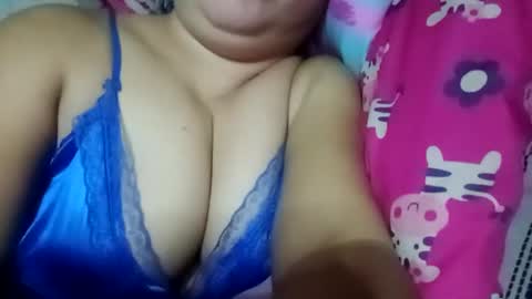 Snapshot of lovely_orchid chatting on January 6, 11:07 am lovely_orchid online show from January 6, 11:07 am