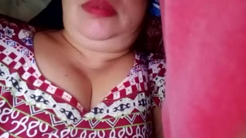 Snapshot of lovely_orchid chatting on December 23, 2:35 am lovely_orchid online show from December 23, 2:35 am