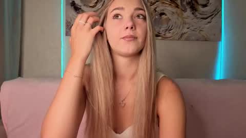 lovelygracee online show from March 5, 3:08 pm