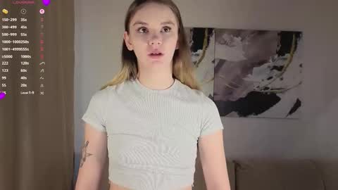 Snapshot of lovelygracee chatting on October 24, 2:02 pm lovelygracee online show from October 24, 2:02 pm
