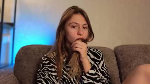 Kate only online show from November 8, 1:38 pm