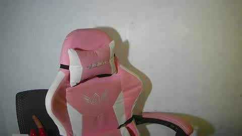 ara online show from March 18, 4:56 pm