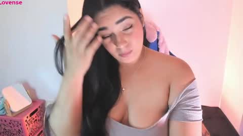 Kendall  online show from May 23, 9:07 am