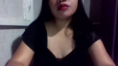 lovelymocha27s online show from November 23, 7:04 pm